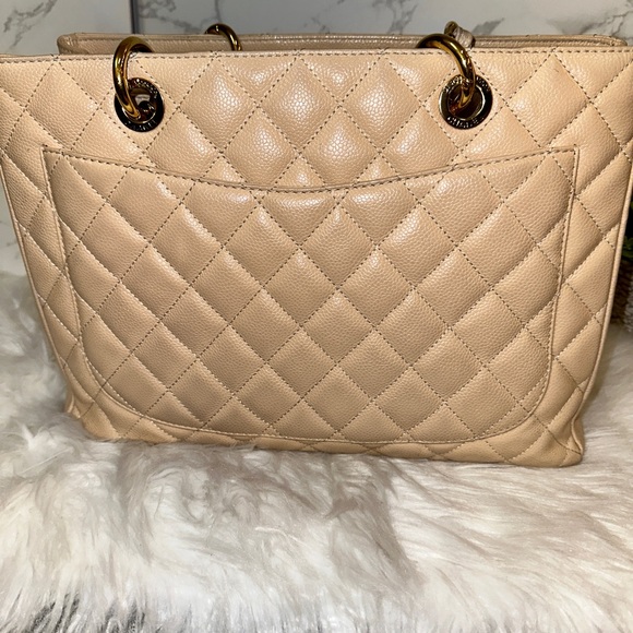 💎✨CHANEL✨💎 RARE GST beige caviar tote 🧿Authentic caviar leather discontinue - Picture 4 of 12